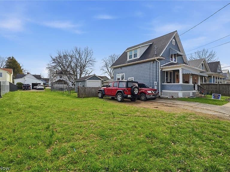 Listing photo 5