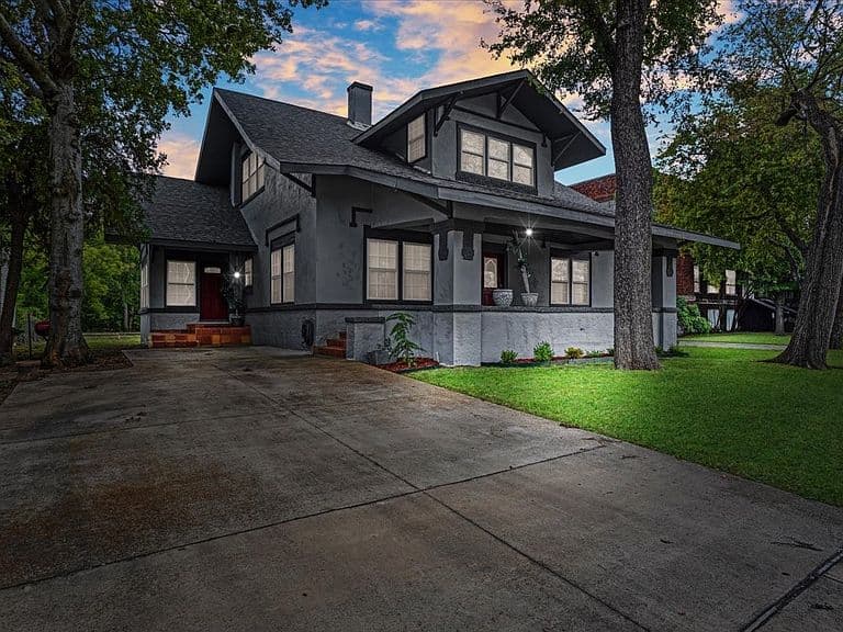 Listing photo 3
