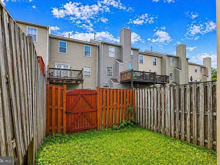 Listing photo 4