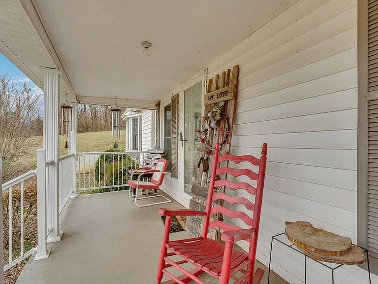 Listing photo 5