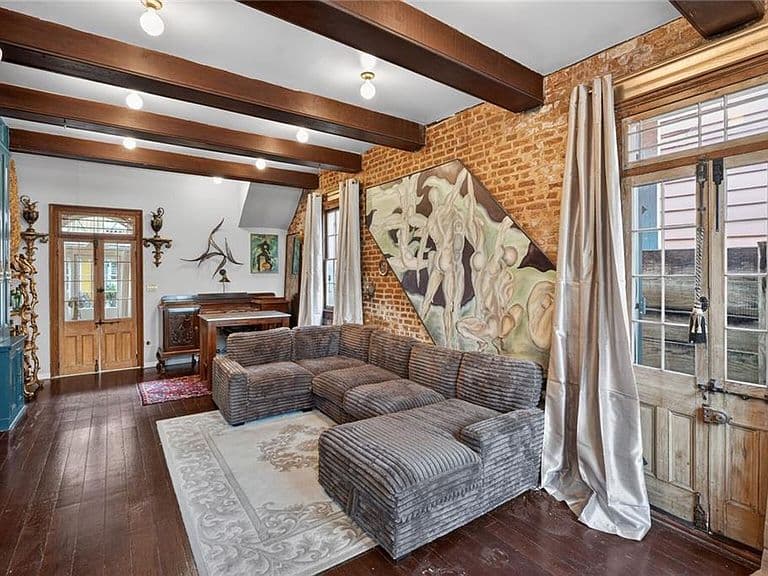 Listing photo 4