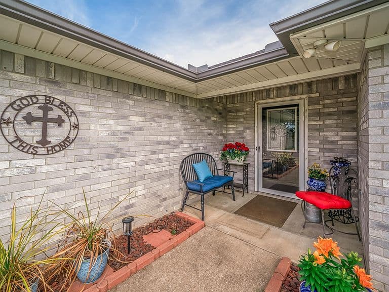 Listing photo 3