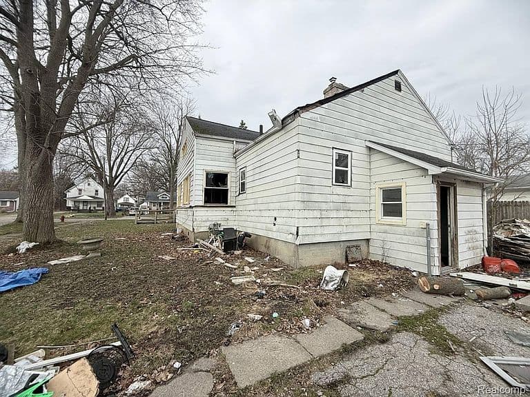 Listing photo 5
