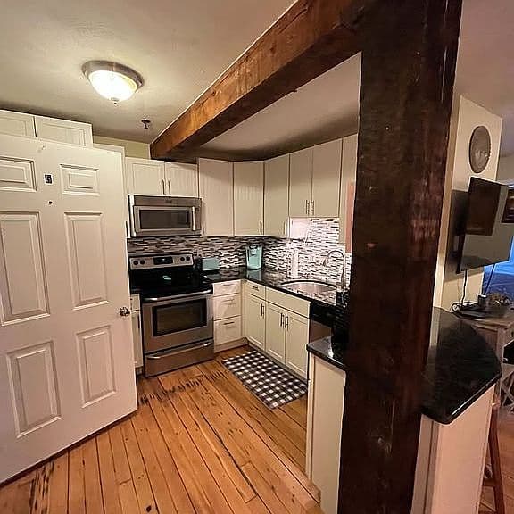 Listing photo 2