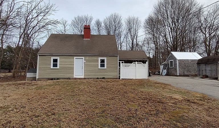 Listing photo 2
