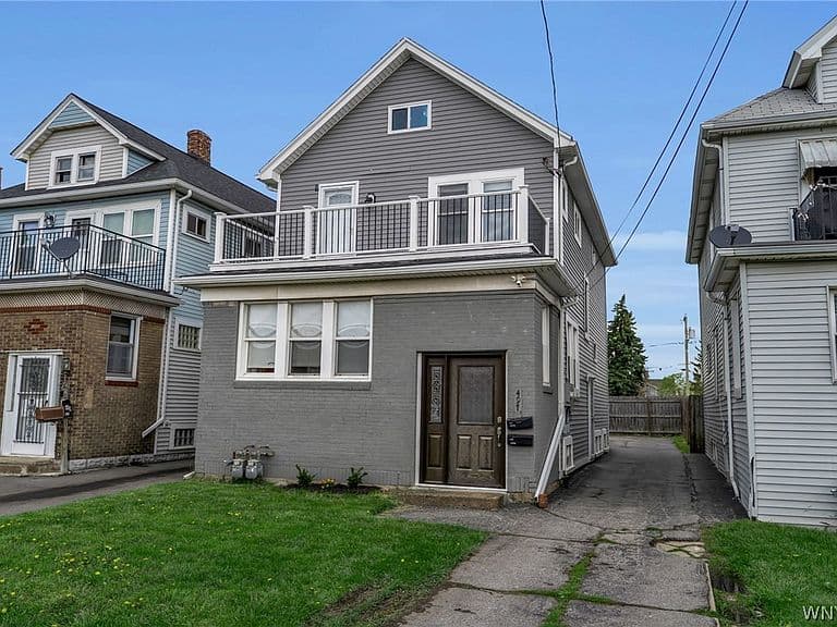 Listing photo 2