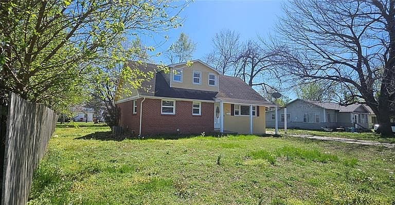 Listing photo 3