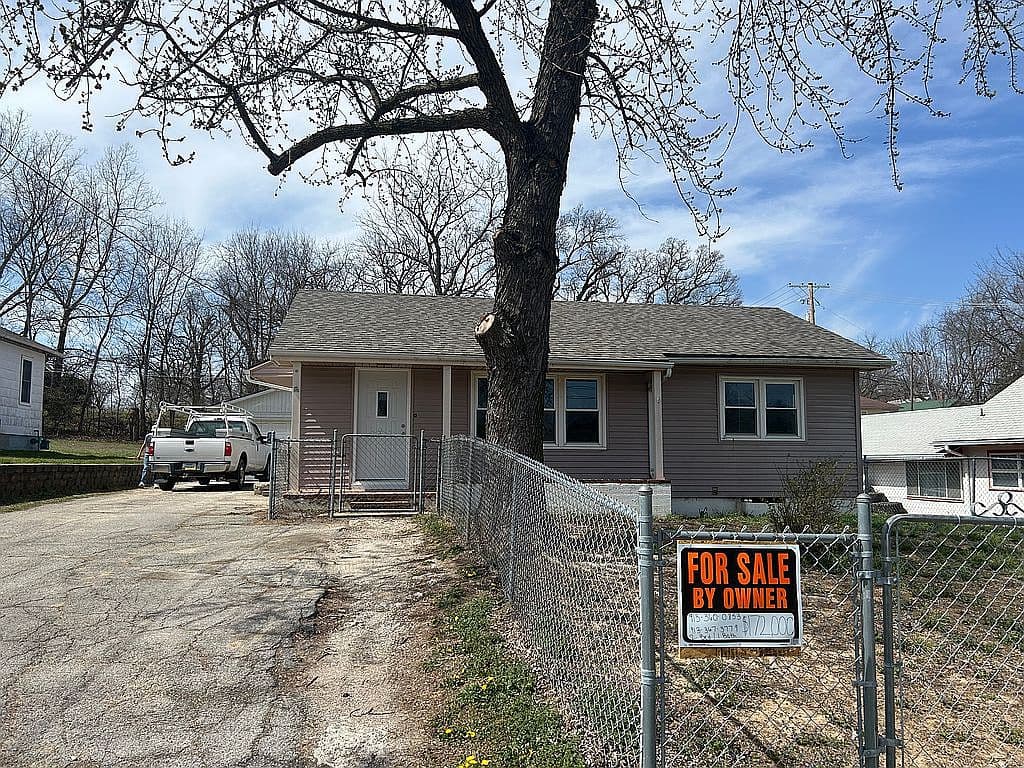 Primary listing photo