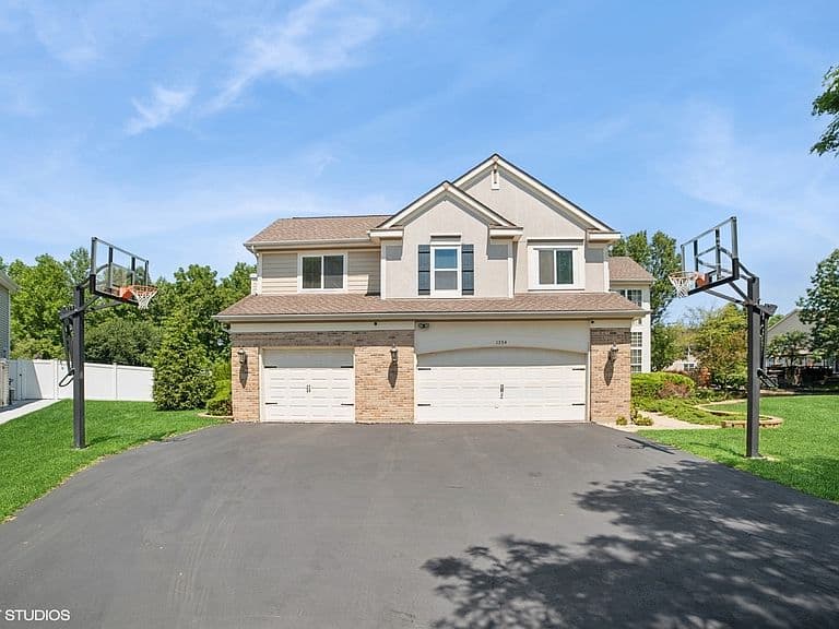 Listing photo 3