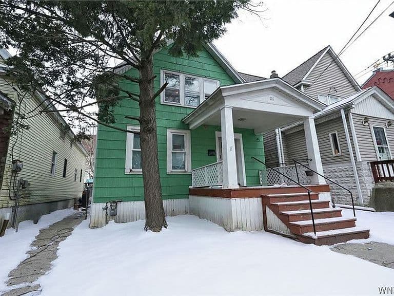 Listing photo 2