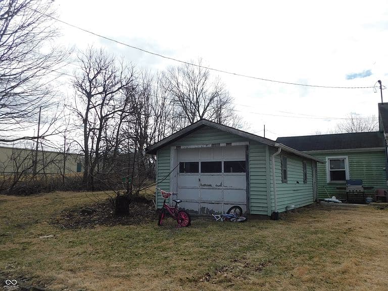 Listing photo 4