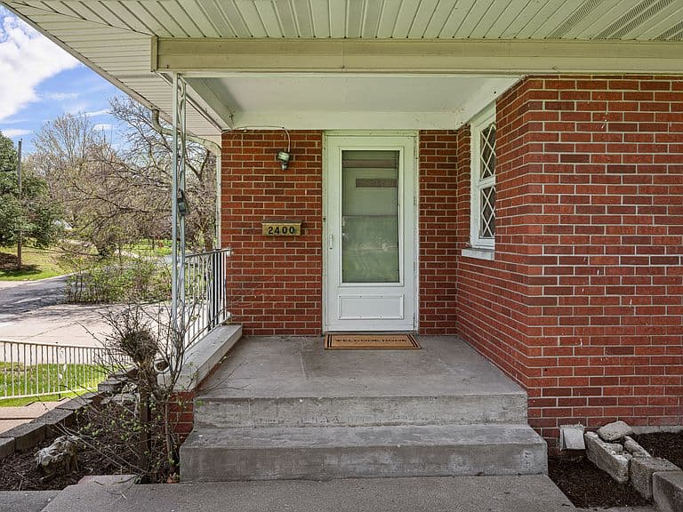 Listing photo 4