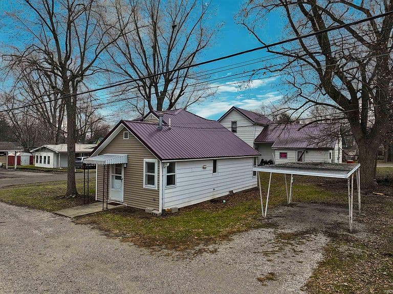 Listing photo 4